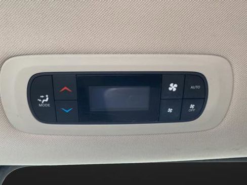 Used 2017 Chrysler Pacifica Touring-L Plus w/ Advanced Safetytec Group FWD image 30