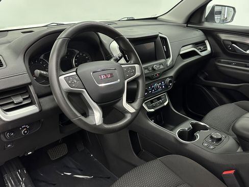 Used 2023 GMC Terrain SLE w/ Driver Convenience Package image 8