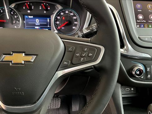 Used 2023 Chevrolet Equinox LT image 12