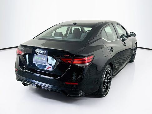 Used 2025 Nissan Sentra SR FWD image 9