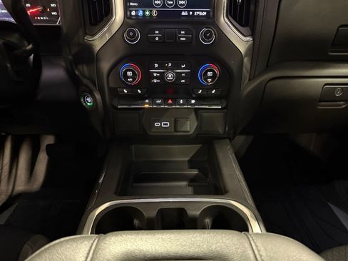 Used 2021 Chevrolet Silverado 1500 RST image 12