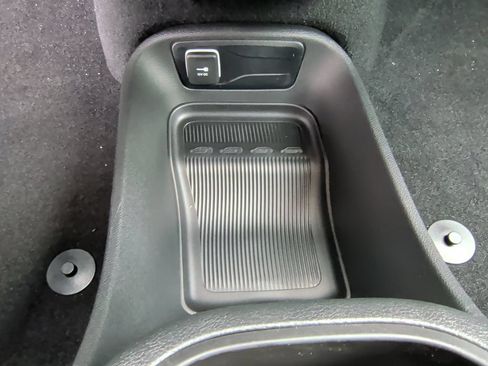 New 2026 Chrysler Pacifica Select w/ S Appearance Package FWD image 33