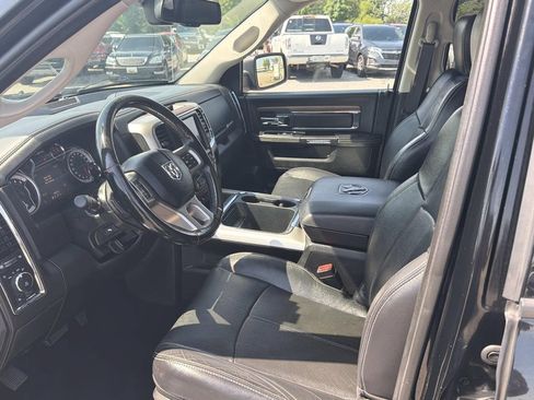 Used 2019 RAM 1500 Laramie w/ Convenience Group AWD/4WD image 3