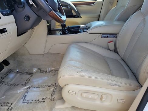 Used 2017 Lexus LX 570 4WD image 23