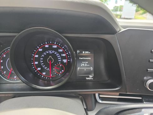 Used 2022 Hyundai Elantra SEL FWD image 20