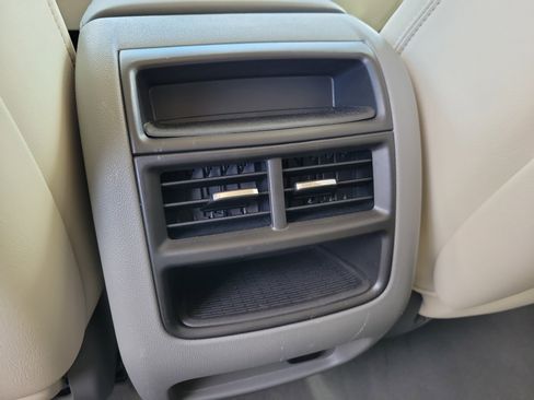 Used 2019 Cadillac XT5 Luxury image 15