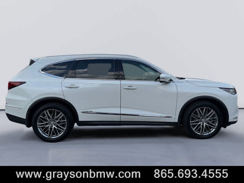 Used 2024 Acura MDX SH-AWD w/ Advance Package image 2