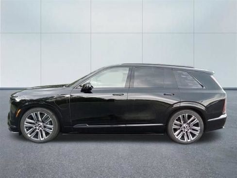 New 2026 Cadillac Vistiq Sport AWD/4WD image 2