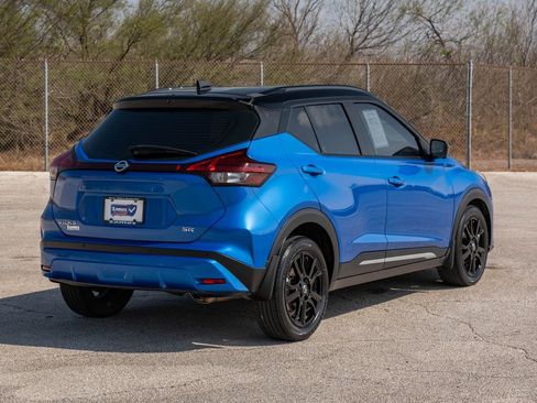 Used 2021 Nissan Kicks SR image 7