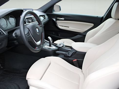 Used 2020 BMW 230i xDrive Coupe w/ Premium Package AWD/4WD image 9