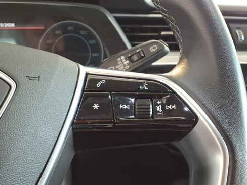 Used 2023 Audi e-tron Premium w/ Convenience Plus Package AWD/4WD image 16