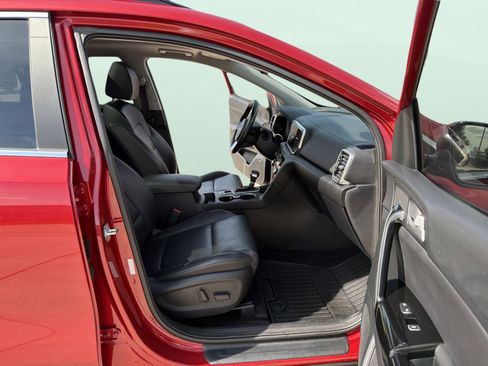 Used 2022 Kia Sportage EX w/ EX Technology Package FWD image 41