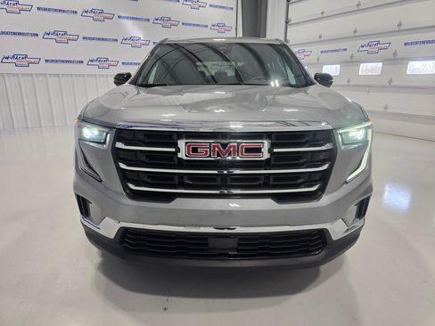 Used 2025 GMC Acadia Elevation image 11