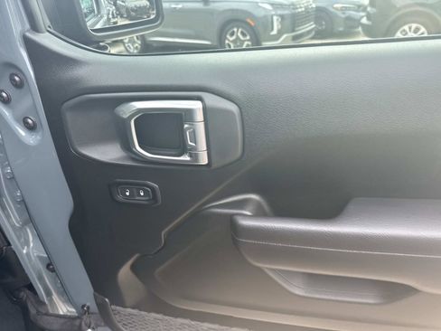 Certified 2025 Jeep Wrangler Unlimited Sport image 14