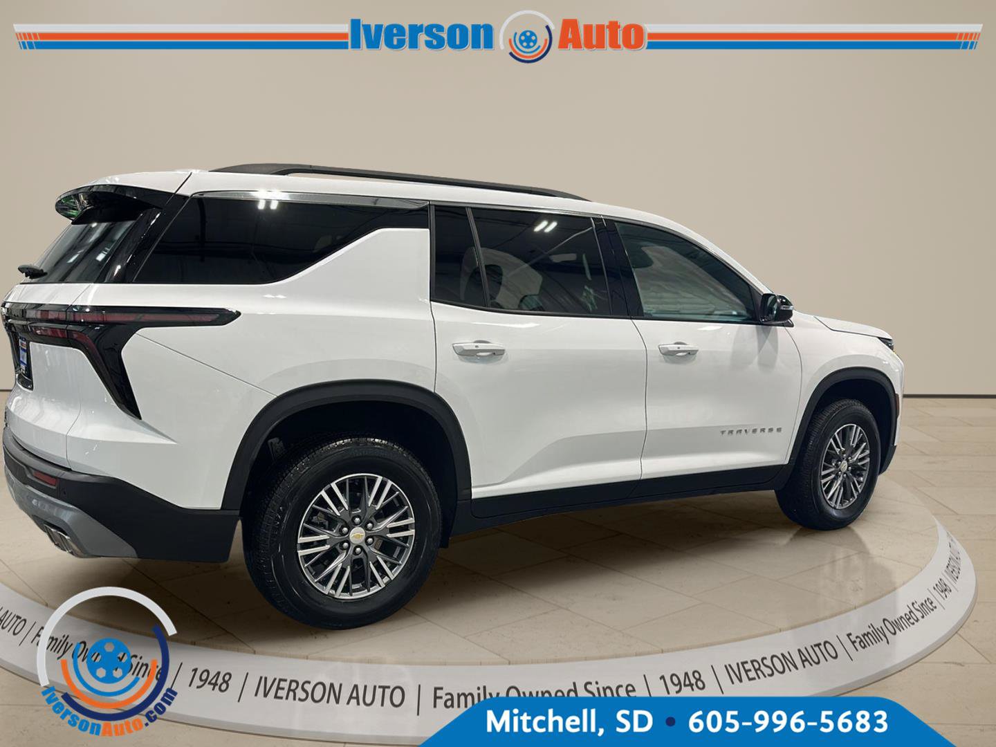 Used 2026 Chevrolet Traverse LT AWD/4WD image 7
