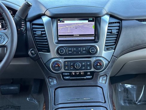 Used 2020 Chevrolet Suburban Premier image 24