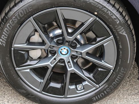 Certified 2023 BMW i4 eDrive35 RWD image 10