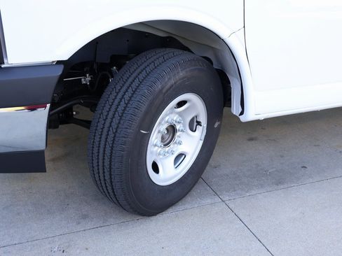 New 2025 GMC Savana 3500 Work Van w/ Driver Convenience Package image 31