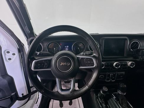 Used 2022 Jeep Wrangler Unlimited Sahara w/ Cold Weather Group AWD/4WD image 11