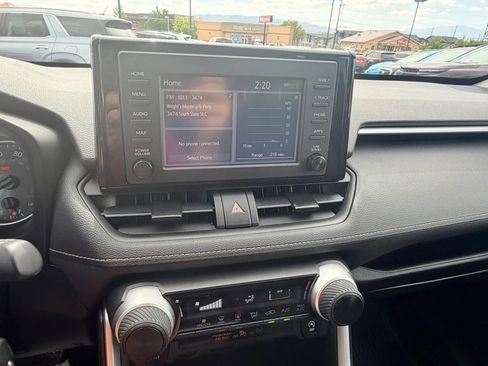 Used 2019 Toyota RAV4 LE image 19