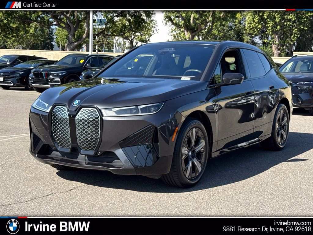 Used 2024 BMW iX xDrive50 w/ Sport Package AWD/4WD image 1