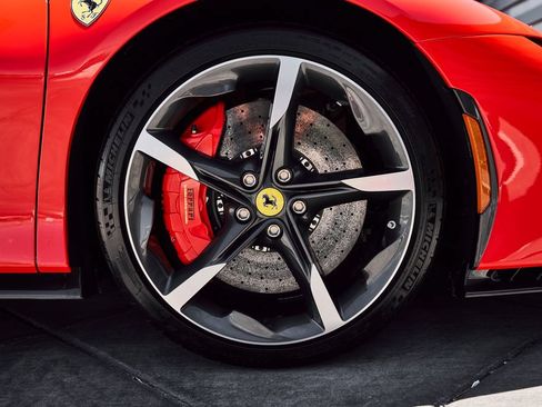 Used 2023 Ferrari SF90 Spider AWD/4WD image 31