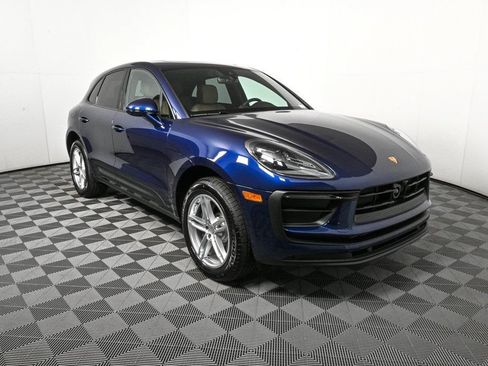 Certified 2026 Porsche Macan AWD/4WD image 27