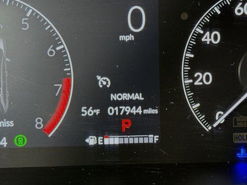 Certified 2025 Honda HR-V Sport image 9