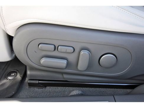 Used 2024 Hyundai Ioniq 5 Limited image 33