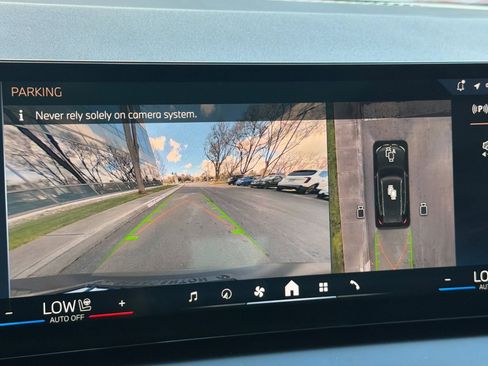 Used 2025 BMW X3 xDrive30i w/ Premium Package image 26