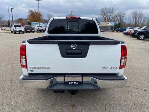 Used 2017 Nissan Frontier SV image 4