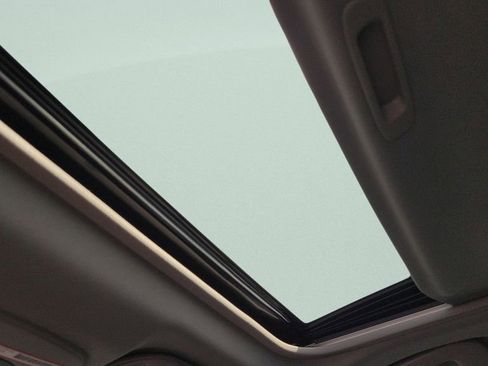 Used 2023 Toyota Camry SE w/ Convenience Package image 20