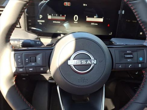 New 2026 Nissan Kicks SR w/ SR Premium Package FWD image 11
