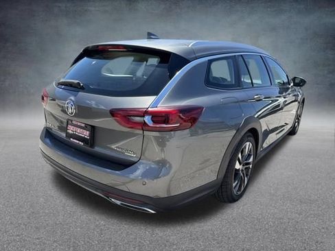 Used 2018 Buick Regal Essence w/ Driver Confidence Package #1 AWD/4WD image 7