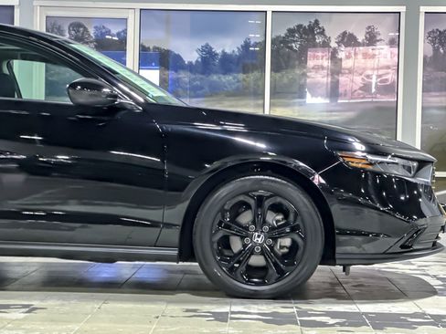 Used 2025 Honda Accord SE image 33