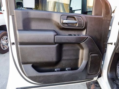 Used 2023 Chevrolet Silverado 2500 Custom w/ Custom Value Package image 21