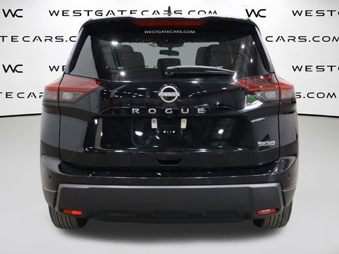 Used 2024 Nissan Rogue S image 7