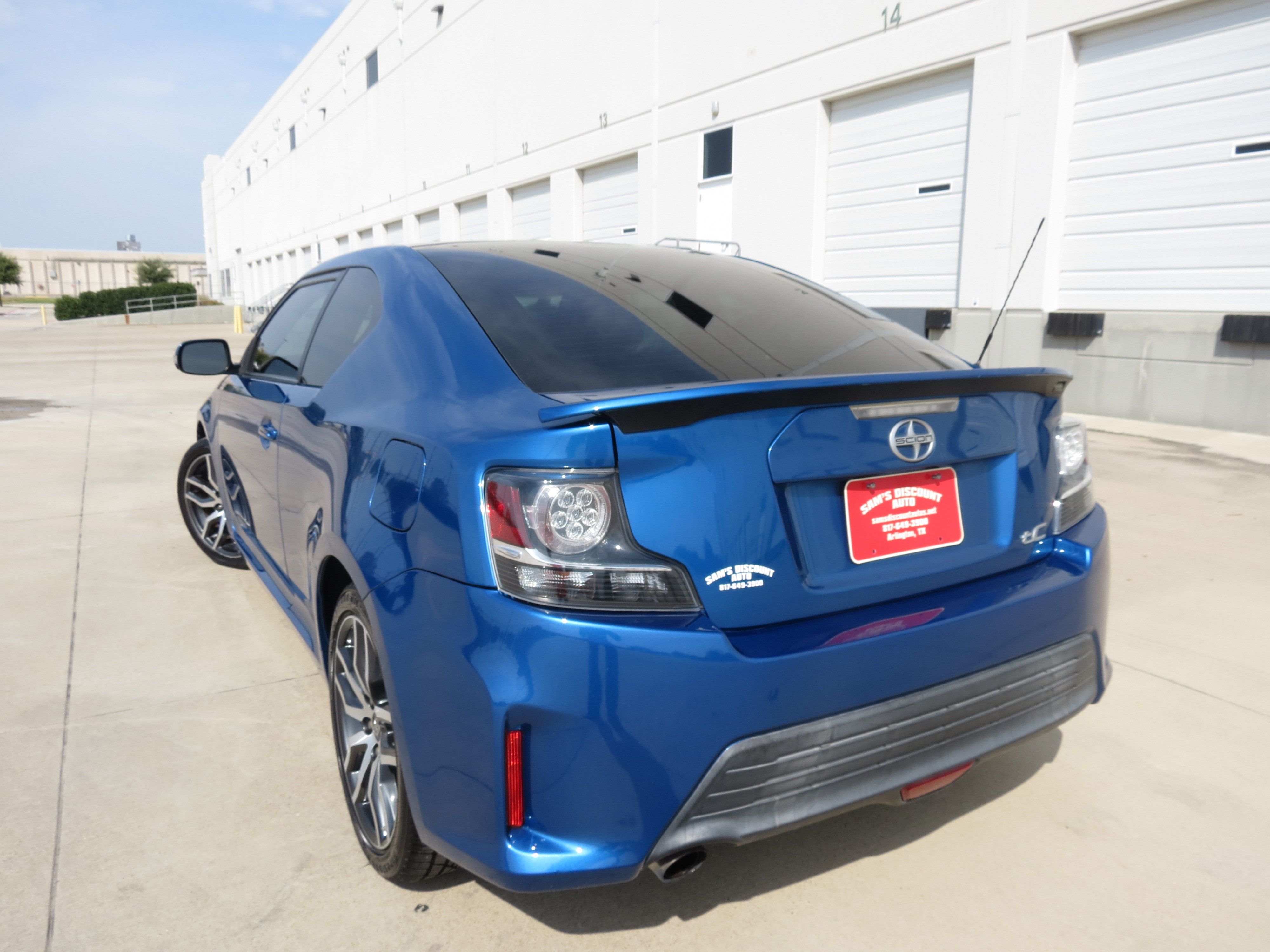Used 2015 Scion tC FWD image 3