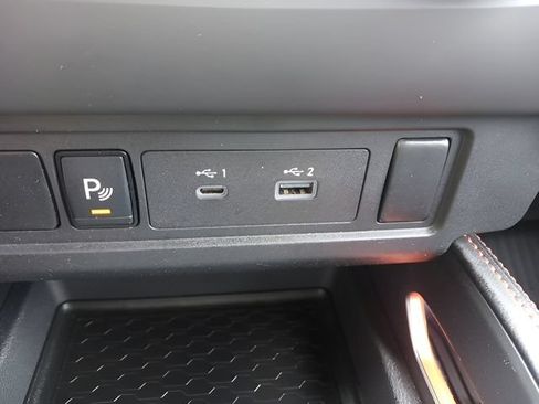 Used 2024 Nissan Frontier PRO-4X w/ Technology Package AWD/4WD image 17