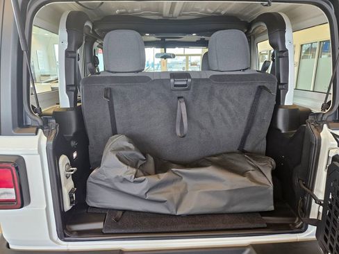 Used 2024 Jeep Wrangler Sport image 28