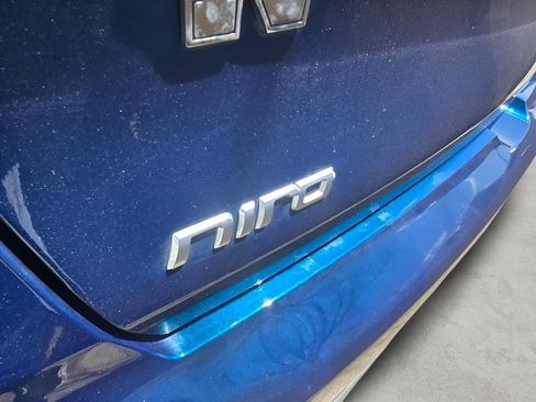 Used 2021 Kia Niro LXS FWD image 19