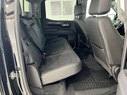 Used 2024 Chevrolet Silverado 1500 LT w/ Leather Package AWD/4WD image 23