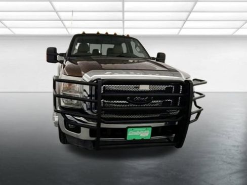 Used 2011 Ford F350 Lariat w/ Lariat Interior Pkg image 3