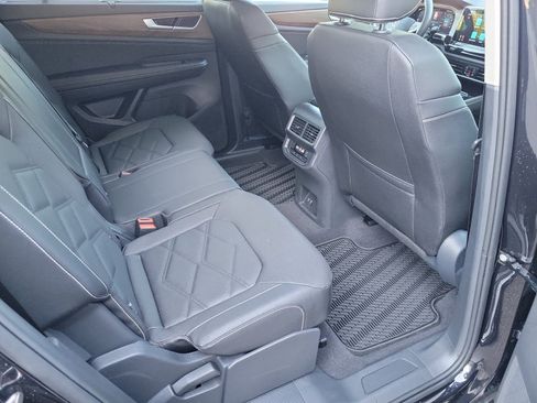 Used 2026 Volkswagen Atlas SE w/ Panoramic Sunroof Package FWD image 33