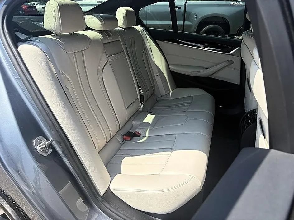 Used 2017 BMW 530i RWD image 46