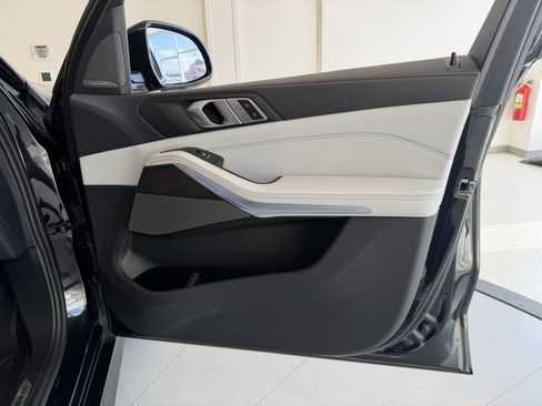 Used 2024 BMW X5 xDrive40i w/ M Sport Package image 48