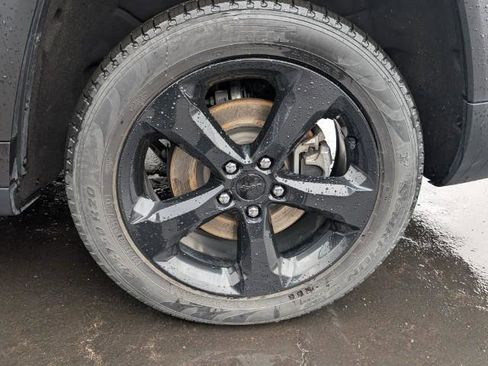 Used 2023 Jeep Grand Cherokee L Limited w/ Luxury Tech Group II image 27