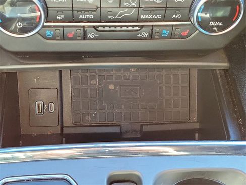 Used 2020 Ford Expedition XLT w/ Equipment Group 202A image 31