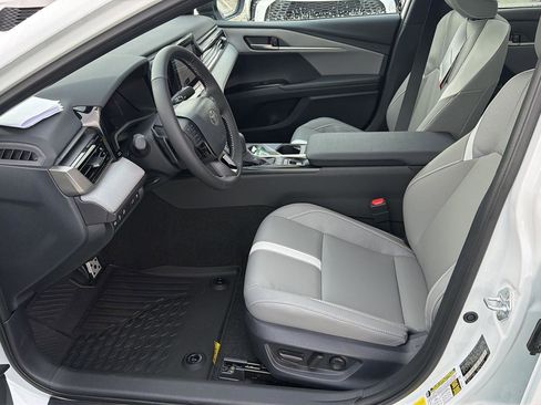 New 2026 Toyota Camry SE FWD image 10