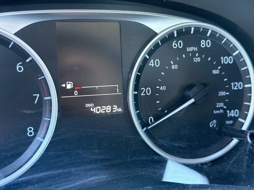 Used 2025 Nissan Versa S FWD image 3